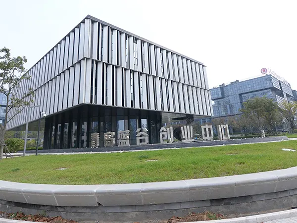 Steel prefabbricatu altu